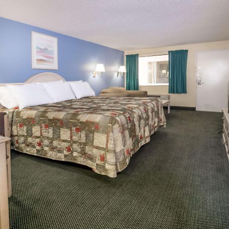 Days Inn South Austin Eksteriør bilde
