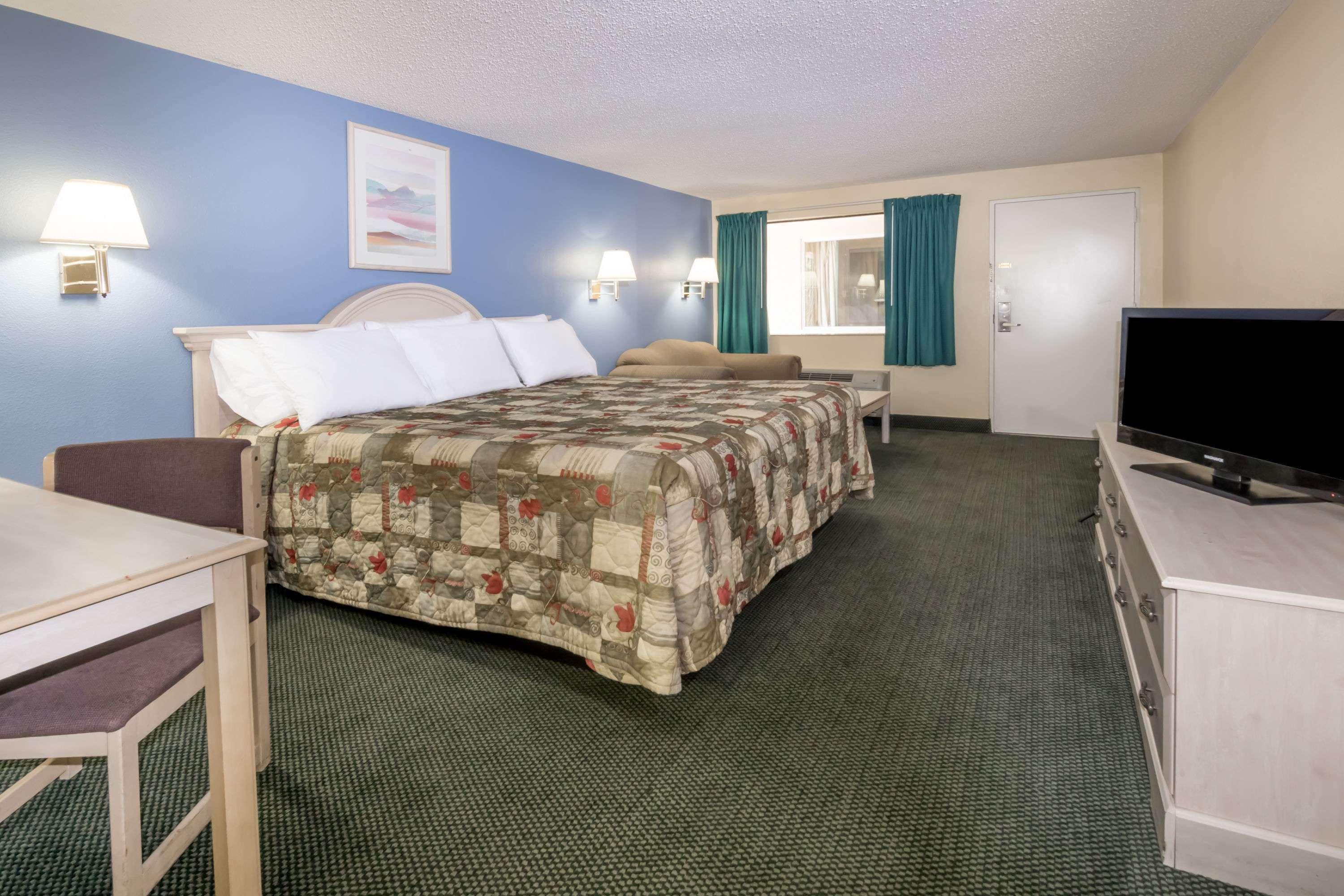Days Inn South Austin Eksteriør bilde